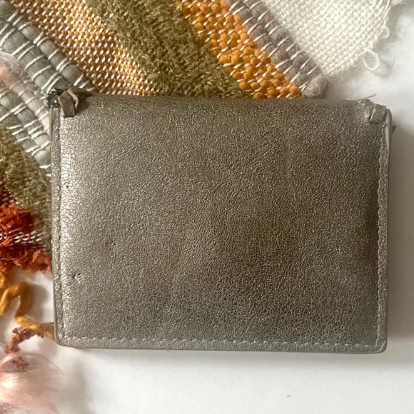 🍭3/$10 silver metallic woven details wallet - Picture 7 of 12